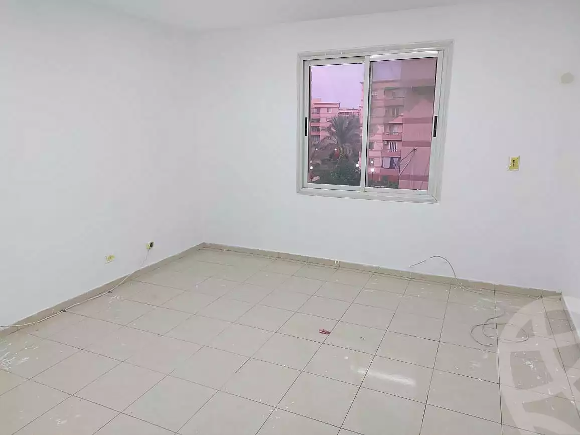 https://aqarmap.com.eg/en/listing/7131473-for-sale-cairo-new-cairo-lrhb-city-phase-2-saad-ibn-abi-wakkas-st