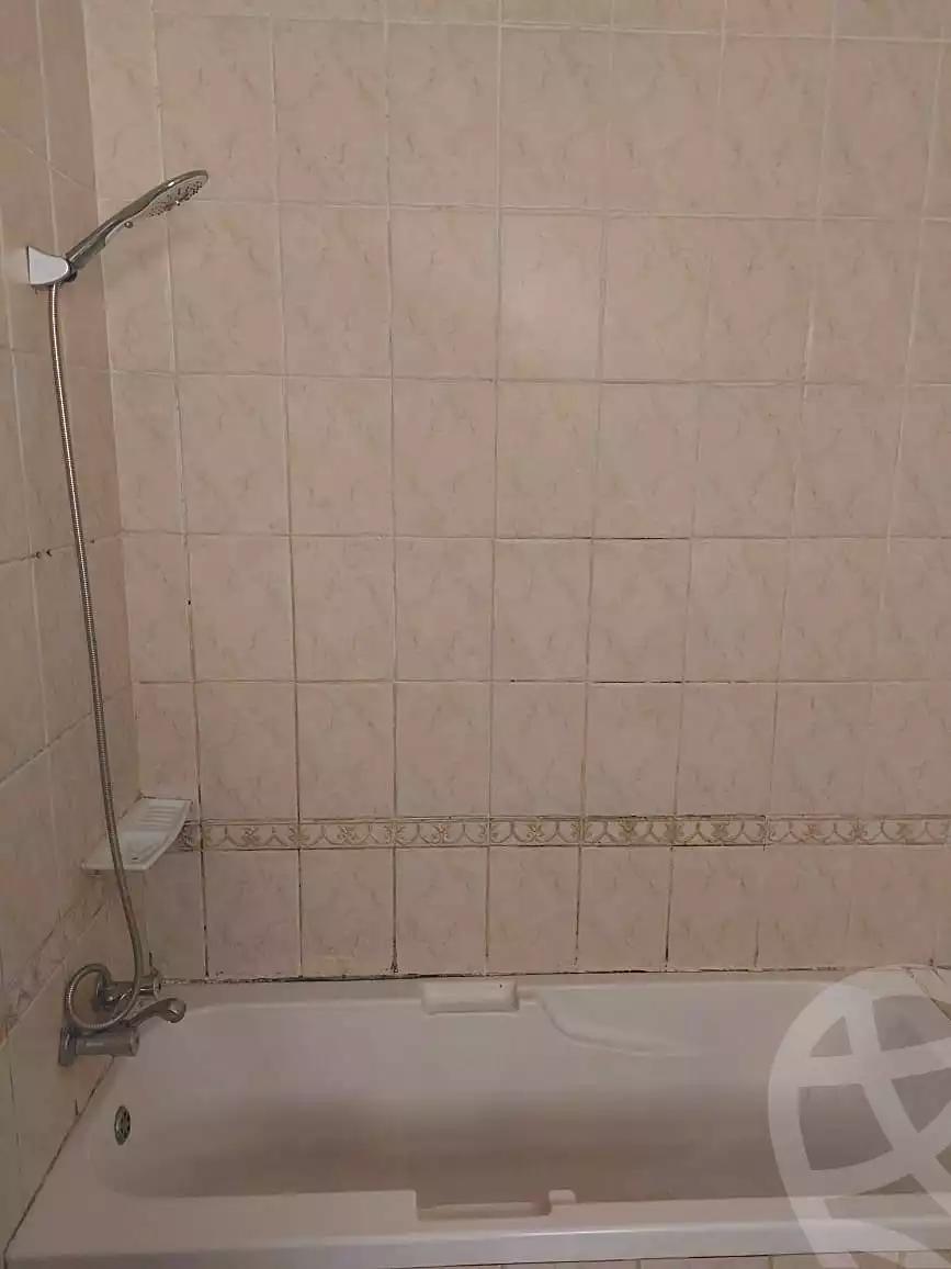 https://aqarmap.com.eg/en/listing/7131473-for-sale-cairo-new-cairo-lrhb-city-phase-2-saad-ibn-abi-wakkas-st