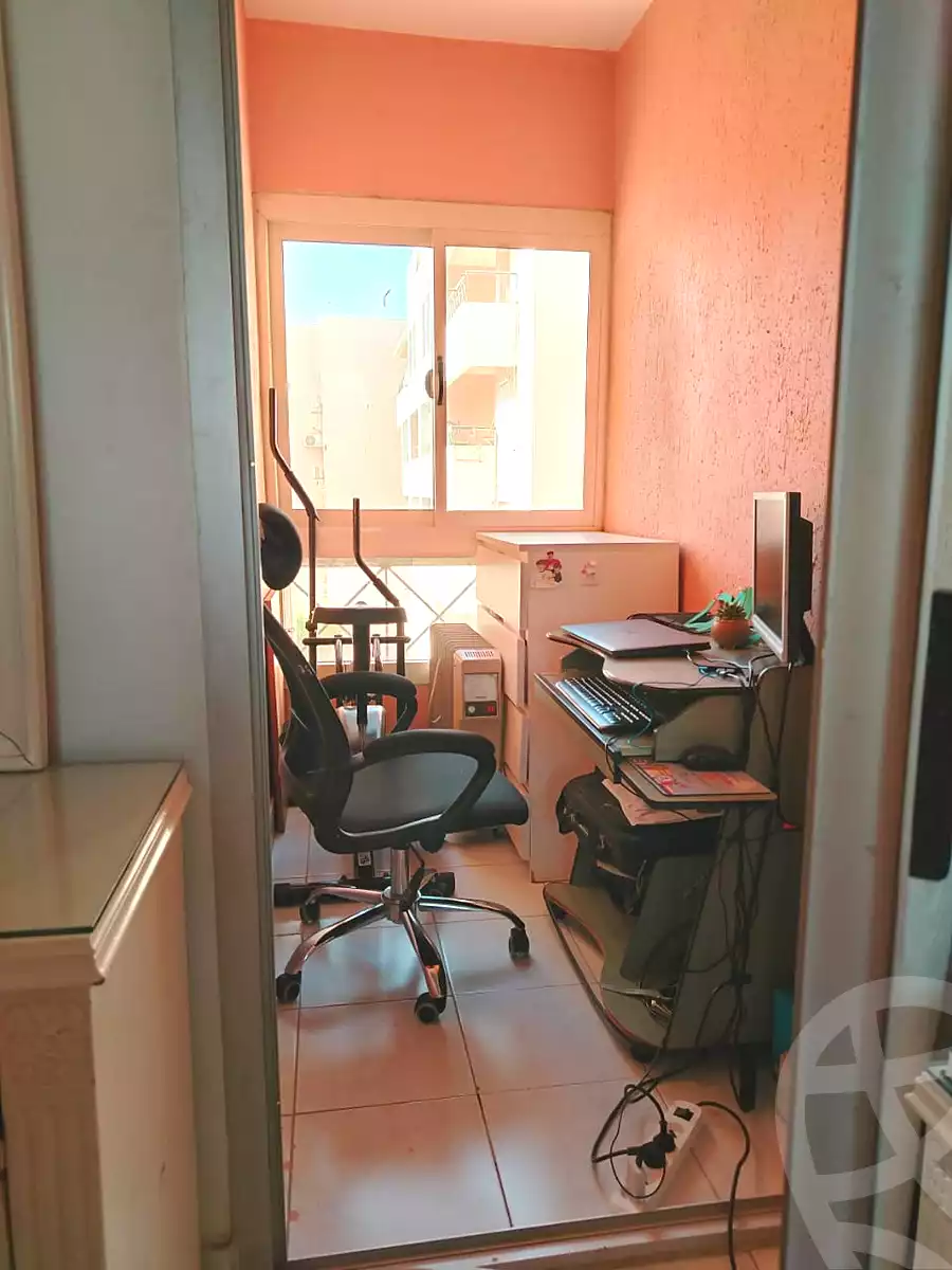 https://aqarmap.com.eg/ar/listing/7131764-for-sale-cairo-new-cairo-lrhb-city-phase-1-ahmed-rami-st