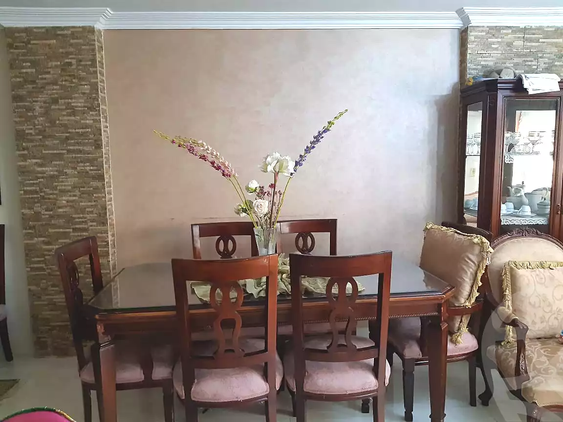 https://aqarmap.com.eg/ar/listing/7131764-for-sale-cairo-new-cairo-lrhb-city-phase-1-ahmed-rami-st