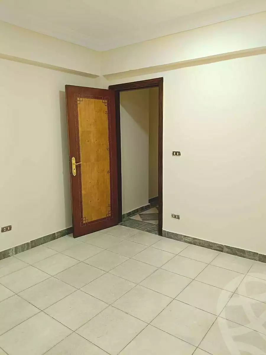 https://aqarmap.com.eg/ar/listing/7132106-for-rent-alexandria-el-asafra-l-sfr-bhry