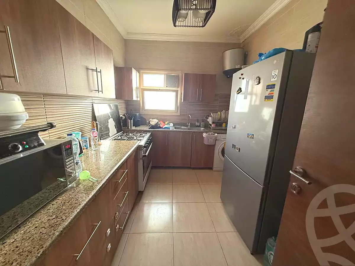 https://aqarmap.com.eg/en/listing/7132241-for-sale-cairo-new-cairo-first-settlement-mhwr-mstfy-kml