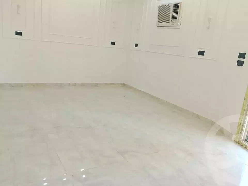 https://aqarmap.com.eg/en/listing/7132704-for-sale-alexandria-zezenia-ibrahim-el-attar-st