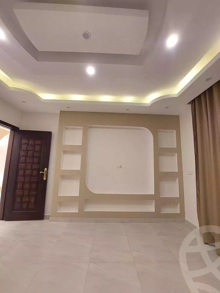 https://aqarmap.com.eg/ar/listing/7133090-for-sale-cairo-helwan-helwan-el-sharkeya-saleh-sobhy-st