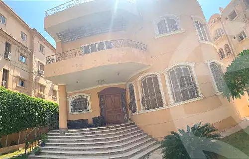 https://aqarmap.com.eg/ar/listing/7133202-for-sale-cairo-new-cairo-el-ahyaa-first-neighborhood-omar-ibn-abd-el-aziz-st