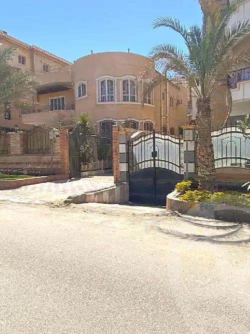 https://aqarmap.com.eg/ar/listing/7133202-for-sale-cairo-new-cairo-el-ahyaa-first-neighborhood-omar-ibn-abd-el-aziz-st