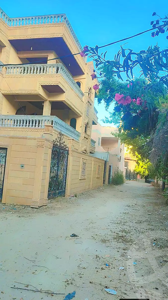 https://aqarmap.com.eg/en/listing/7133600-for-sale-alexandria-al-agamy-lbytsh-el-hanafeya-st