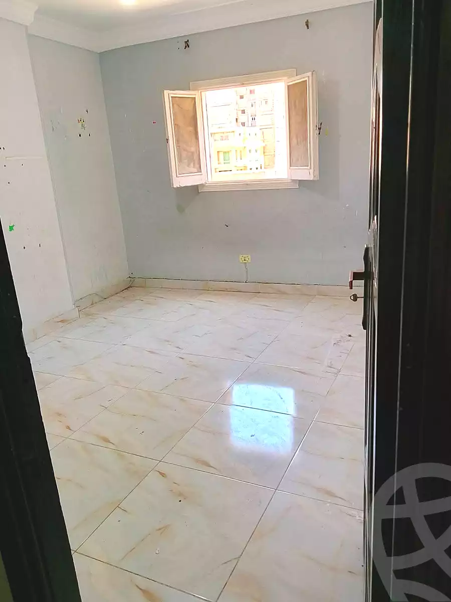 https://aqarmap.com.eg/en/listing/7134057-for-sale-alexandria-camp-cesar-el-gaish-rd