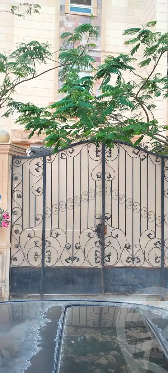 https://aqarmap.com.eg/ar/listing/7134102-for-sale-cairo-new-cairo-ganob-el-akadamiya-south-academy-b-taha-hussein-st