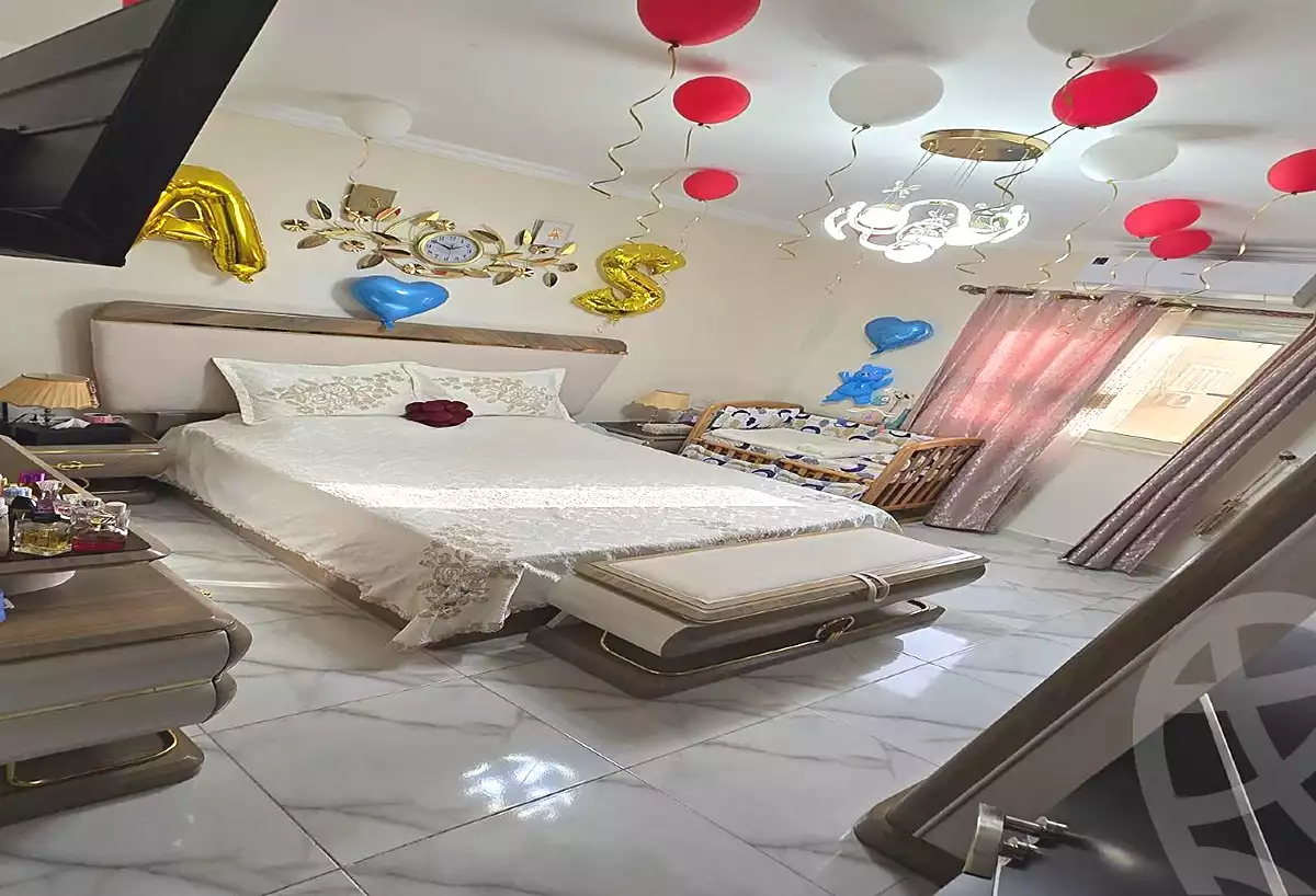 https://aqarmap.com.eg/en/listing/7134188-for-sale-cairo-new-cairo-first-settlement-mhwr-mstfy-kml