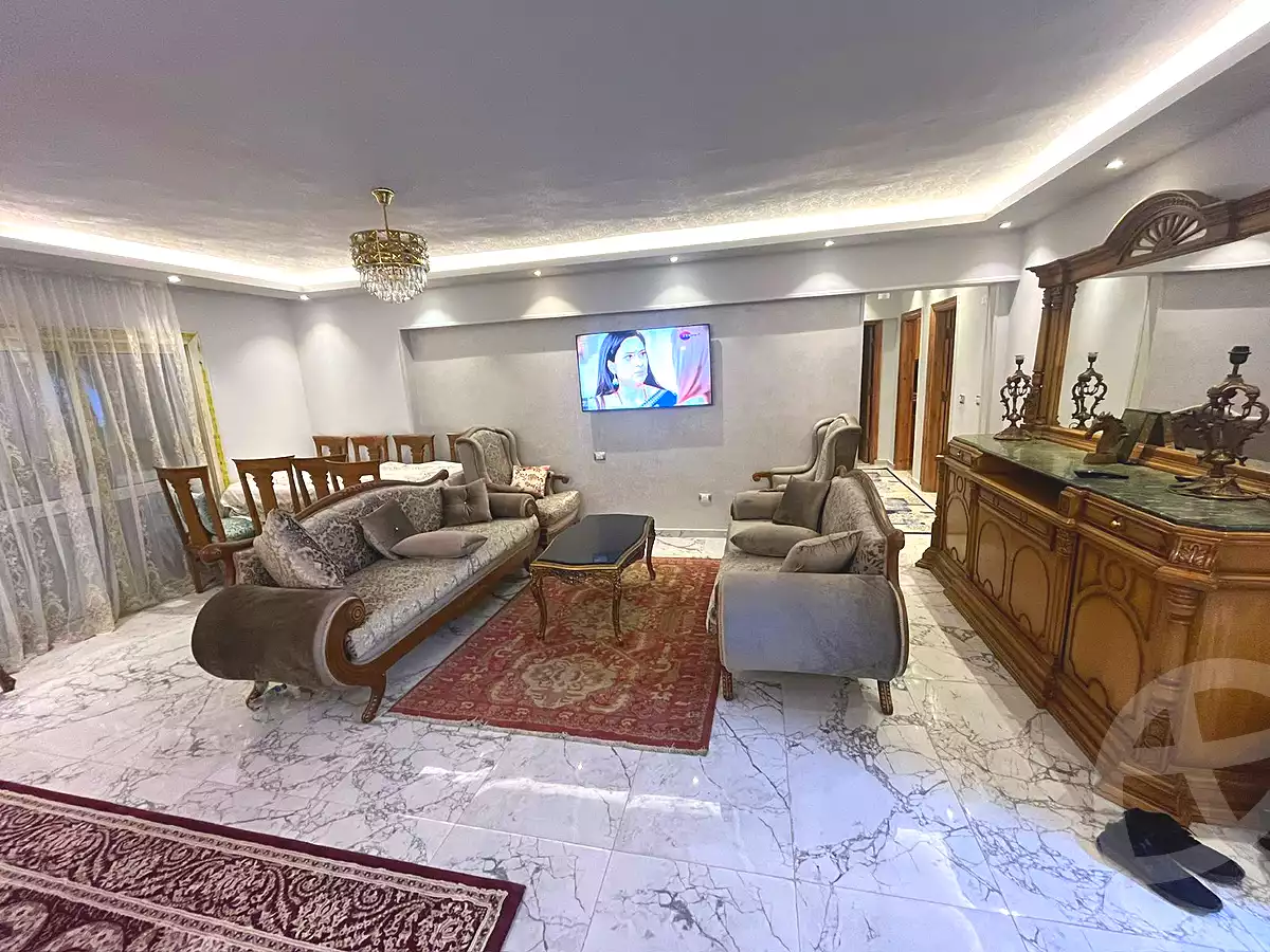 https://aqarmap.com.eg/ar/listing/7134232-for-rent-cairo-el-sheikh-zayed-city-compounds-el-khamayel