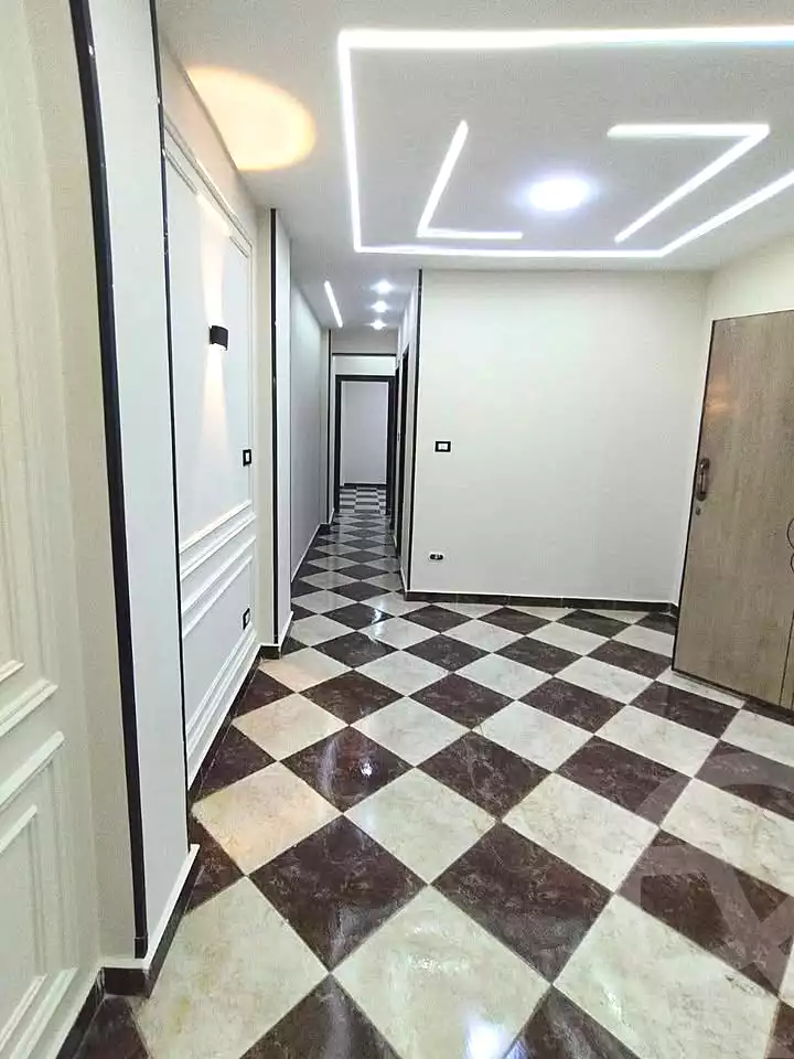 https://aqarmap.com.eg/ar/listing/7134083-for-sale-alexandria-el-asafra-shr-45