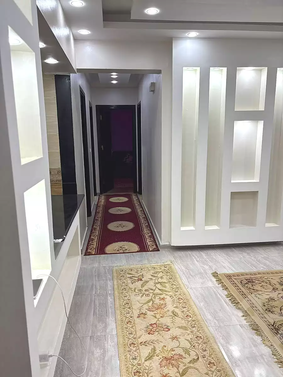 https://aqarmap.com.eg/en/listing/7134412-for-rent-cairo-6th-of-october-compounds-jn-ktwbr