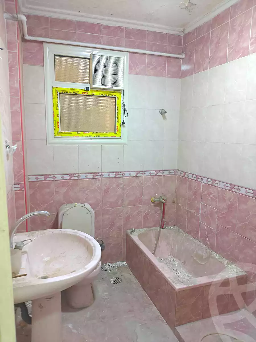 https://aqarmap.com.eg/ar/listing/7134470-for-sale-cairo-ain-shams-ain-shams-el-sharkia-afifi-effat-st
