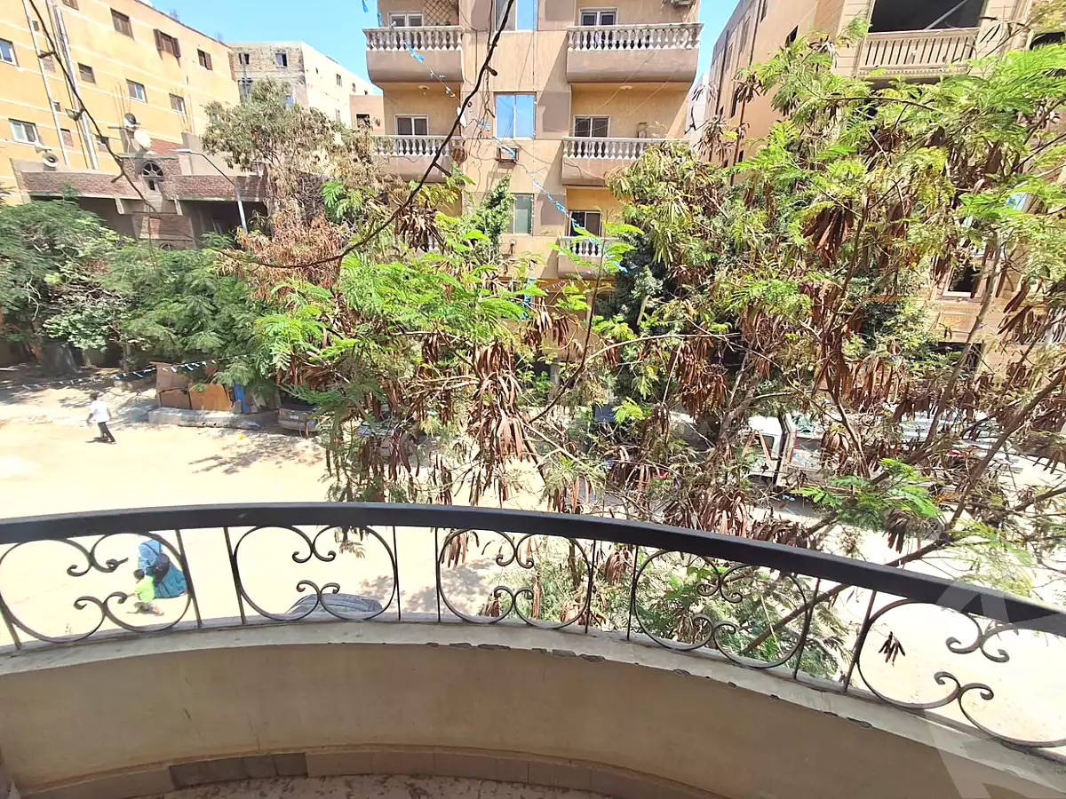 https://aqarmap.com.eg/ar/listing/7134520-for-sale-cairo-6th-of-october-el-ahyaa-neighborhood-4th-district-no-7