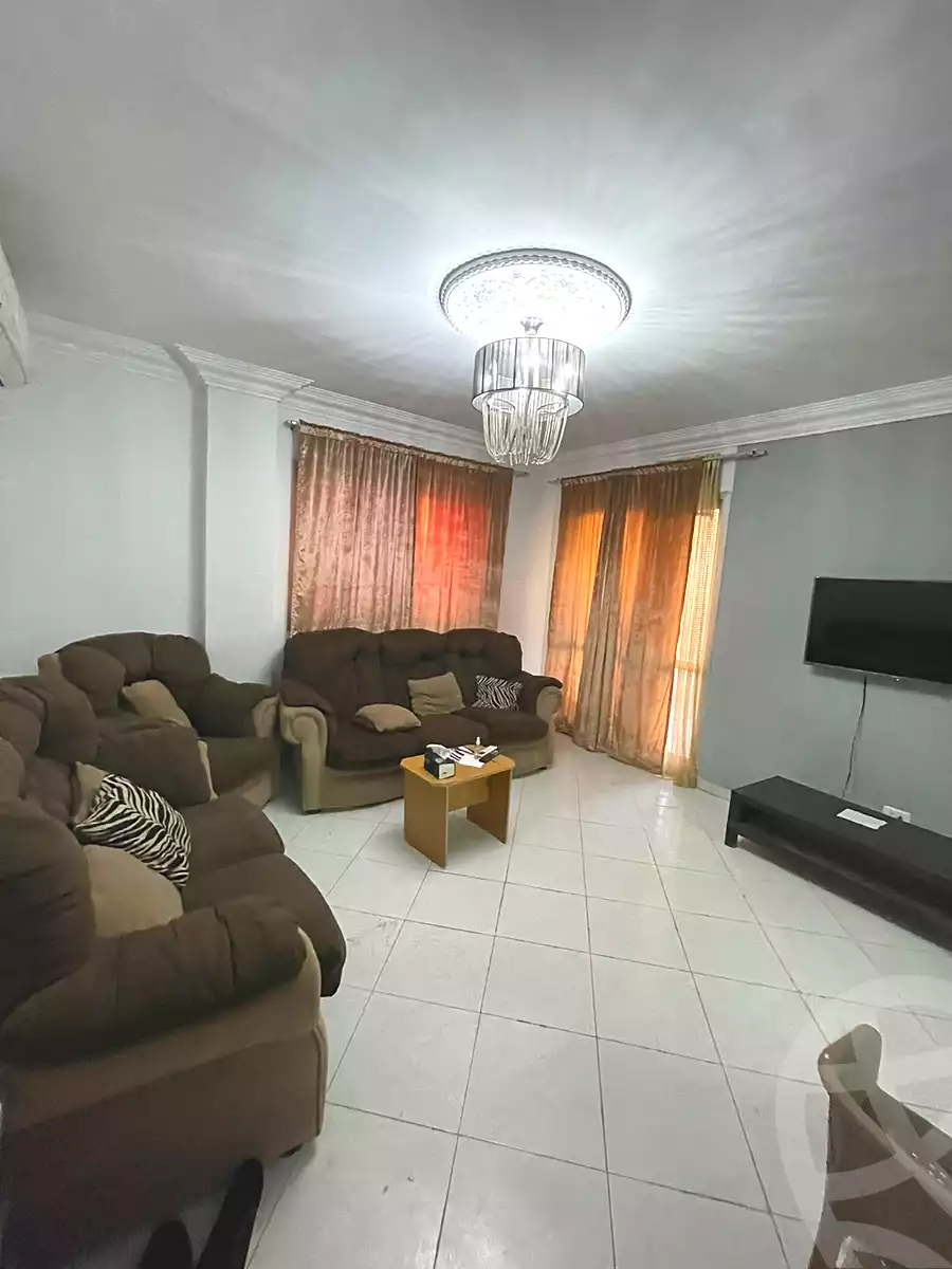 https://aqarmap.com.eg/ar/listing/7134539-for-sale-cairo-6th-of-october-el-ahyaa-neighborhood-2nd-divided-from-al-kafrawei-st
