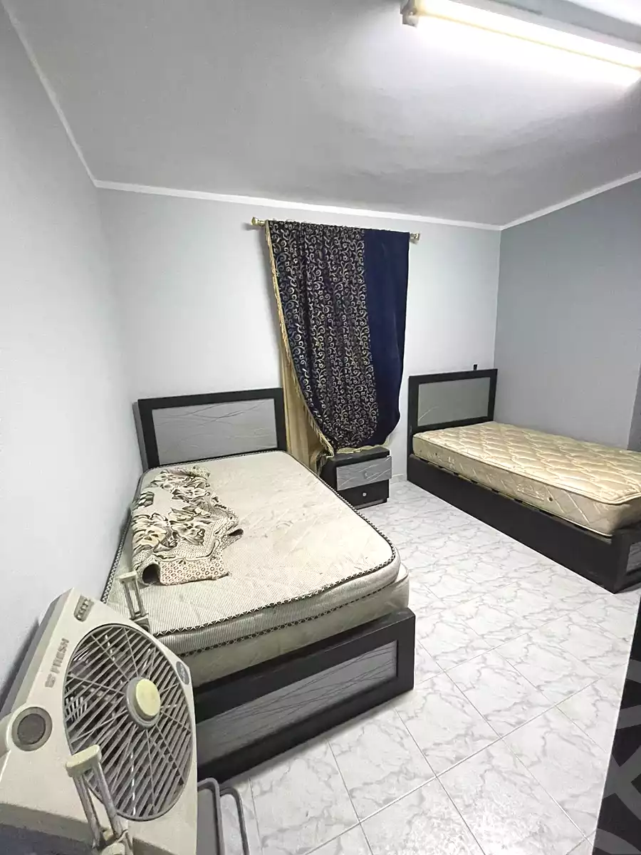 https://aqarmap.com.eg/ar/listing/7134539-for-sale-cairo-6th-of-october-el-ahyaa-neighborhood-2nd-divided-from-al-kafrawei-st