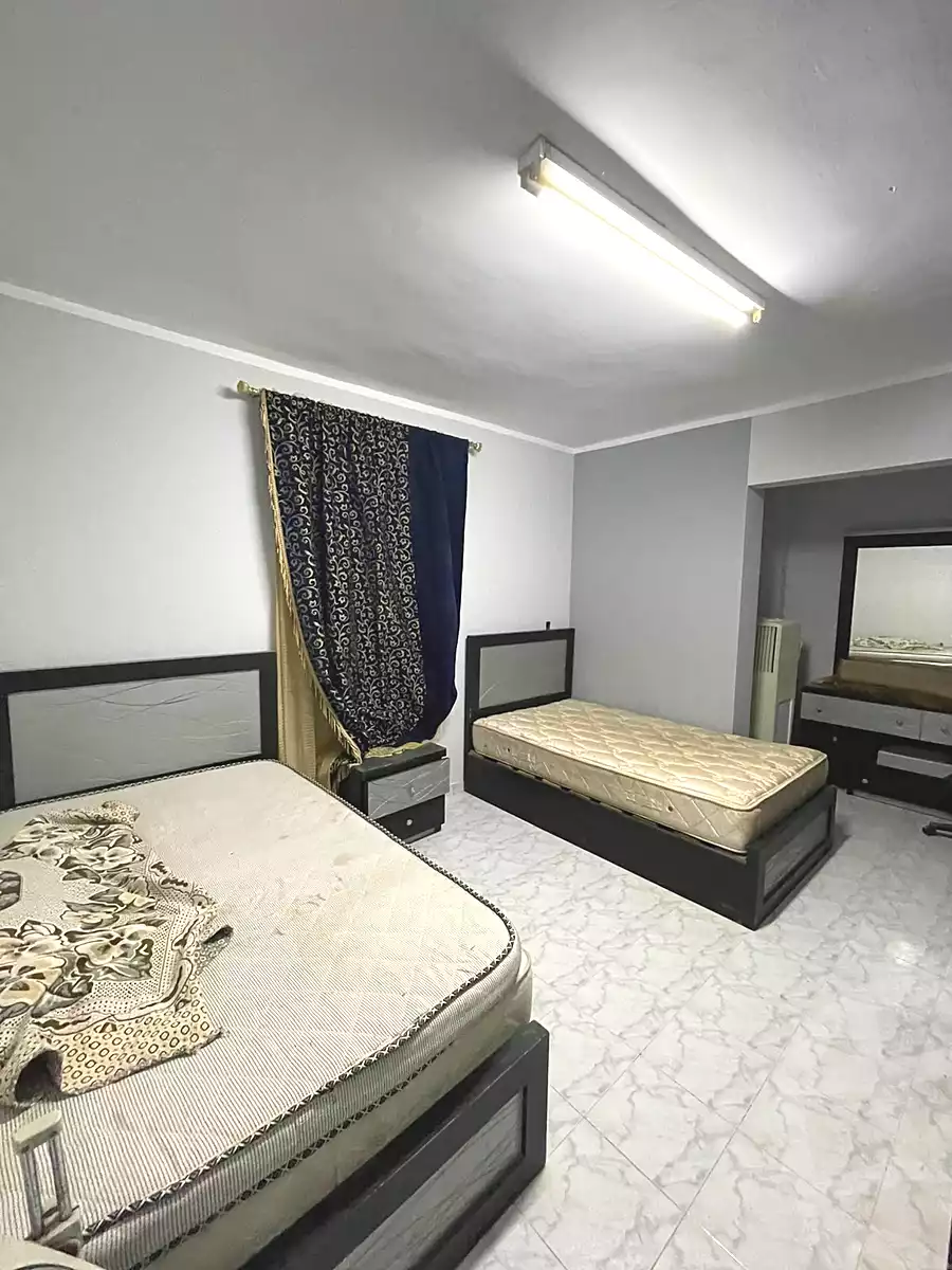 https://aqarmap.com.eg/ar/listing/7134539-for-sale-cairo-6th-of-october-el-ahyaa-neighborhood-2nd-divided-from-al-kafrawei-st