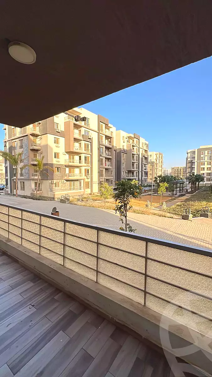 https://aqarmap.com.eg/en/listing/7134611-for-sale-cairo-el-sheikh-zayed-city-compounds-jn-2
