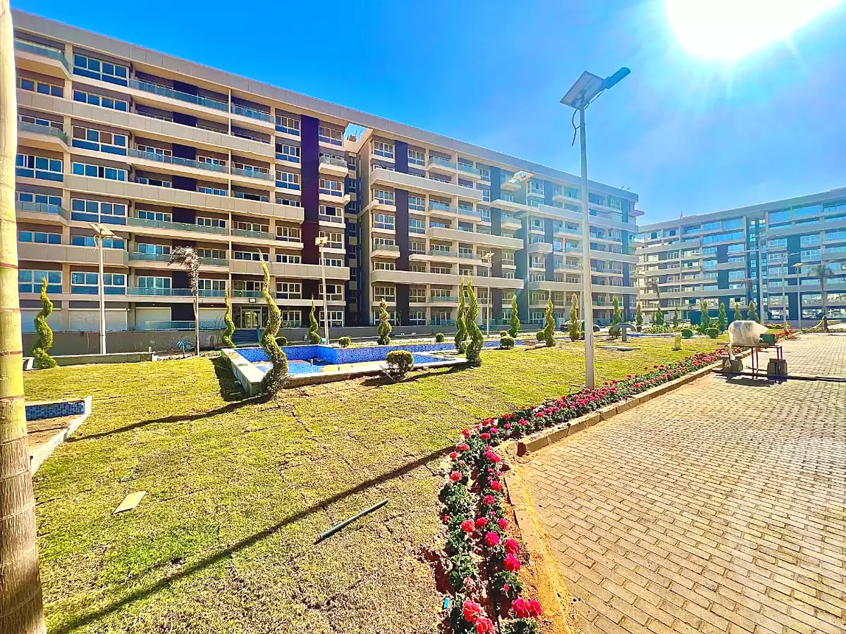 https://aqarmap.com.eg/en/listing/7134618-for-sale-cairo-new-administrative-capital-r7-scenario