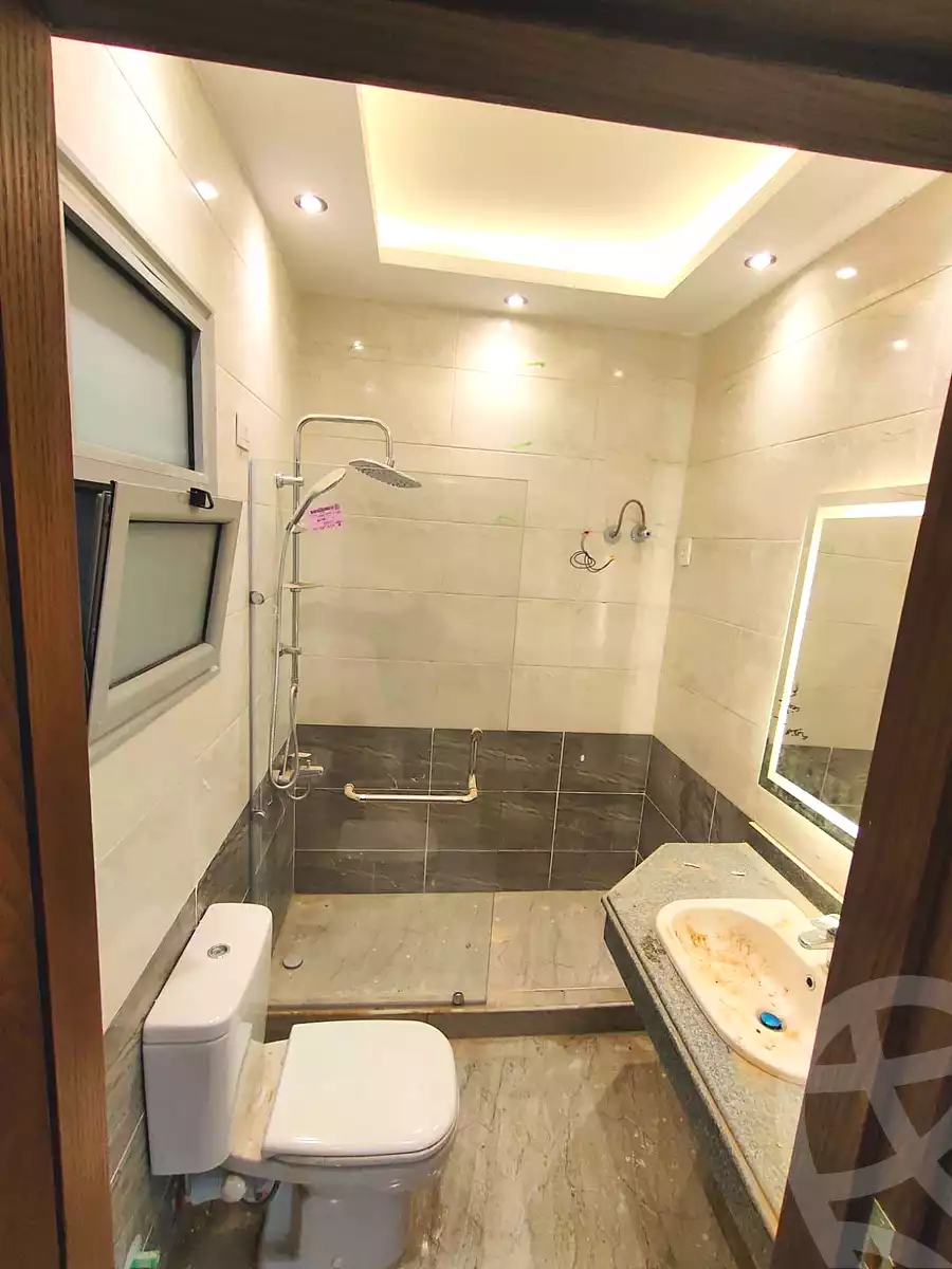 https://aqarmap.com.eg/ar/listing/7134735-for-sale-cairo-new-cairo-compounds-mountain-view-hyde-park