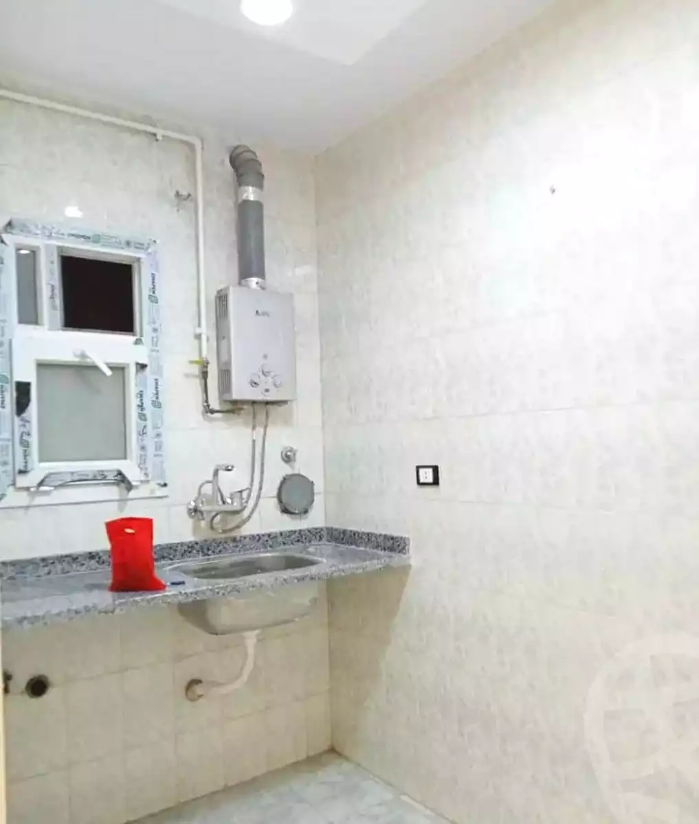 https://aqarmap.com.eg/ar/listing/7134948-for-sale-alexandria-miami-mahmoud-el-isawy-st