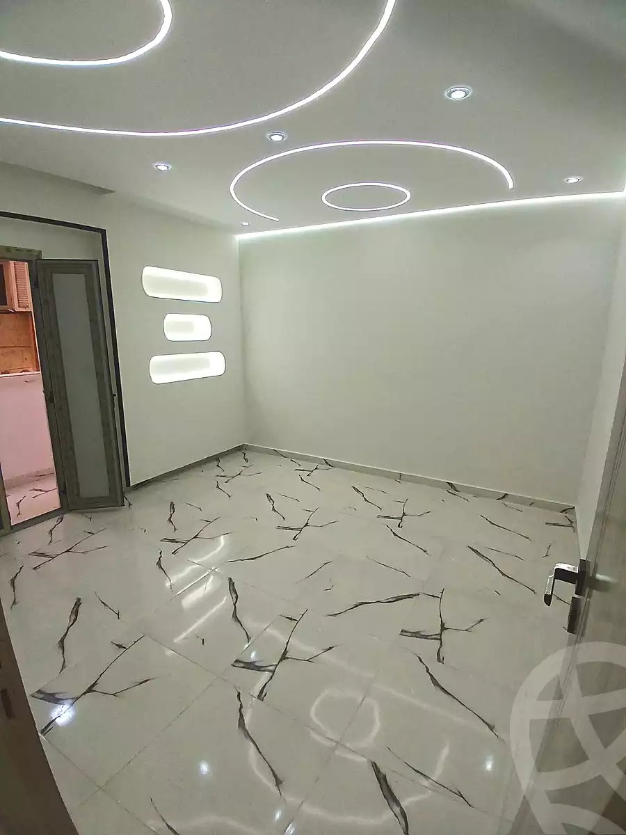 https://aqarmap.com.eg/ar/listing/7135009-for-sale-alexandria-lsywf-el-falki
