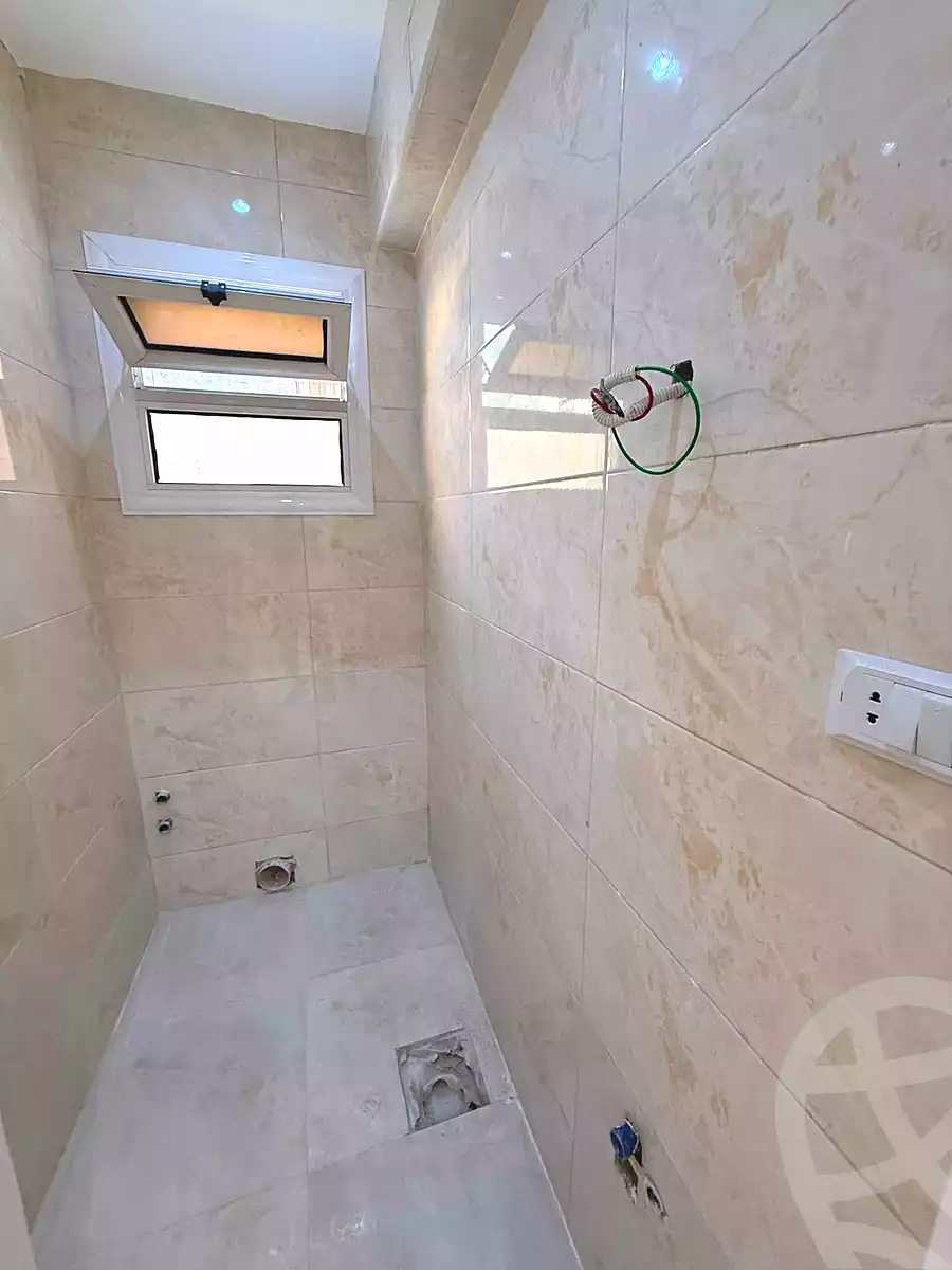 https://aqarmap.com.eg/ar/listing/7135104-for-sale-alexandria-el-asafra-shr-45