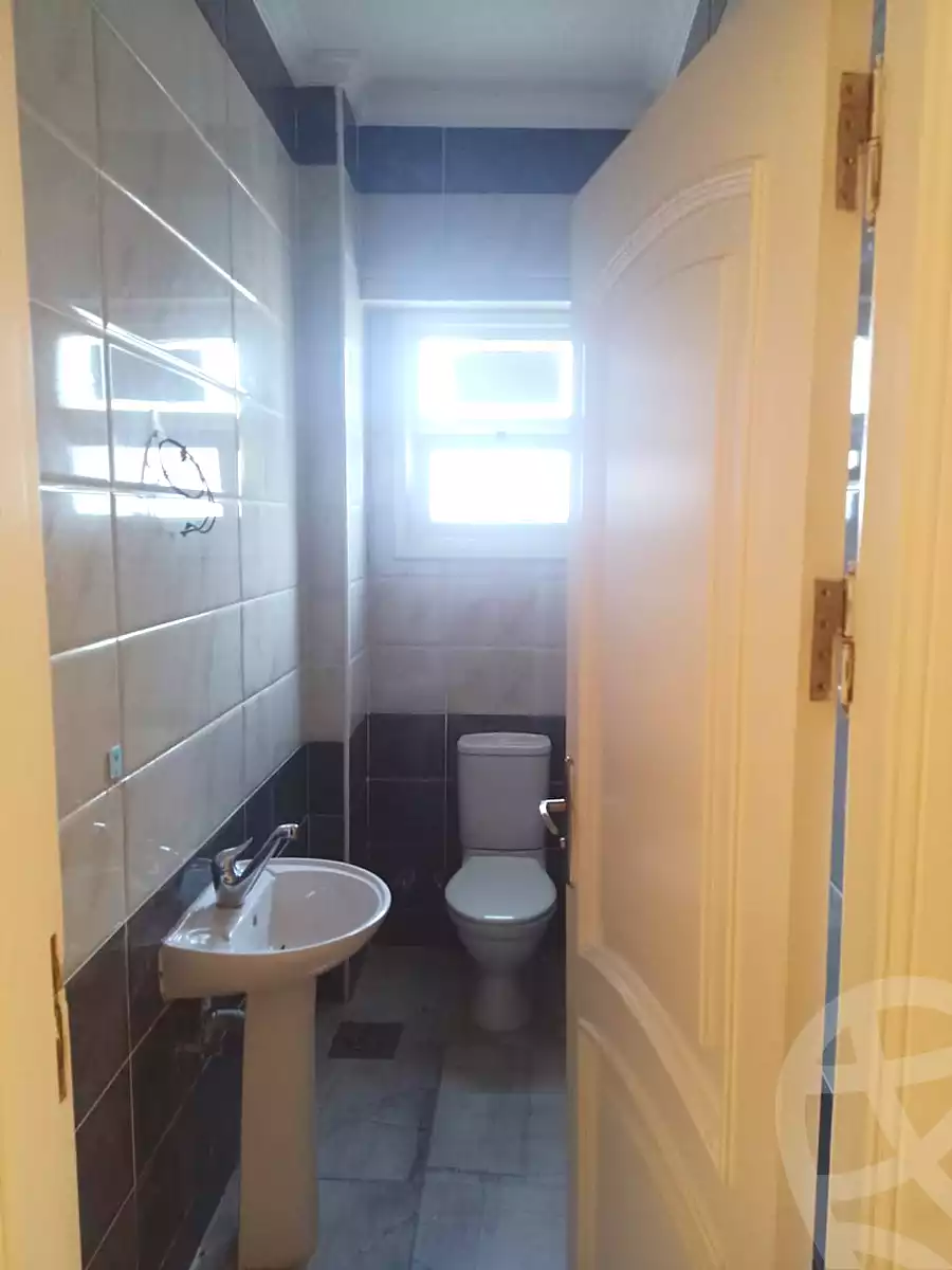 https://aqarmap.com.eg/ar/listing/7135327-for-rent-cairo-al-oubour-el-hay-el-taseaa-el-gamaa-st