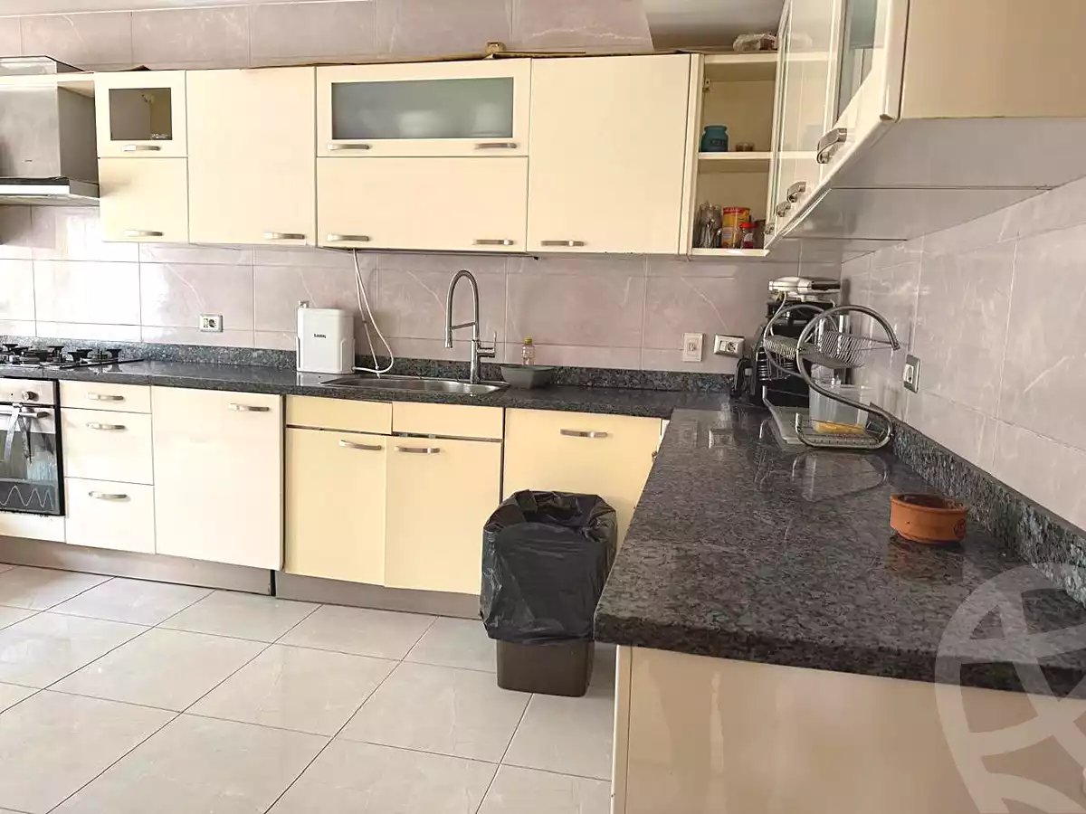 https://aqarmap.com.eg/ar/listing/7135349-for-sale-cairo-el-sheikh-zayed-city-compounds-greens
