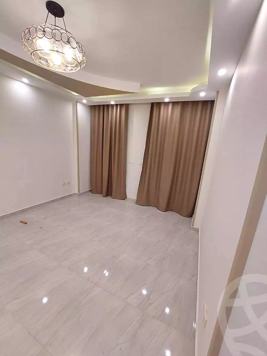 https://aqarmap.com.eg/ar/listing/7135580-for-sale-cairo-helwan-helwan-el-sharkeya-saleh-sobhy-st