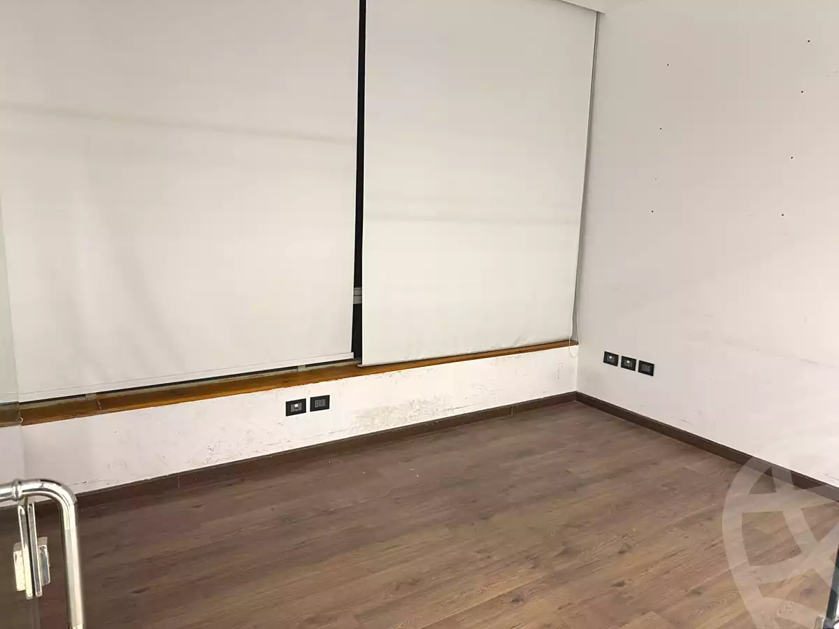https://aqarmap.com.eg/ar/listing/7135615-for-rent-cairo-new-cairo-compounds-jwr-kwmyrshyl-kwmblks-makeplace