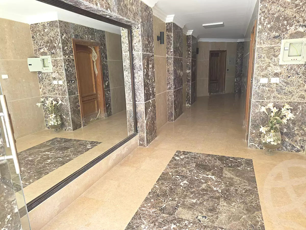 https://aqarmap.com.eg/ar/listing/7133181-for-sale-cairo-new-cairo-compounds-brwmynd-ryzydns-wdy-djl-llttwyr