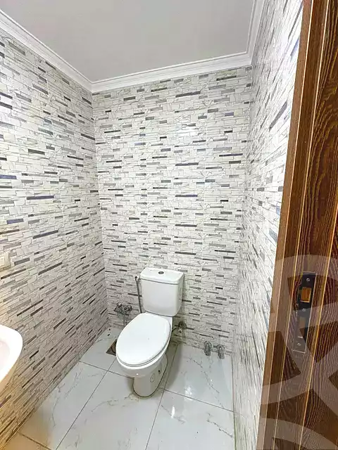 https://aqarmap.com.eg/en/listing/7136412-for-sale-cairo-6th-of-october-compounds-high-town