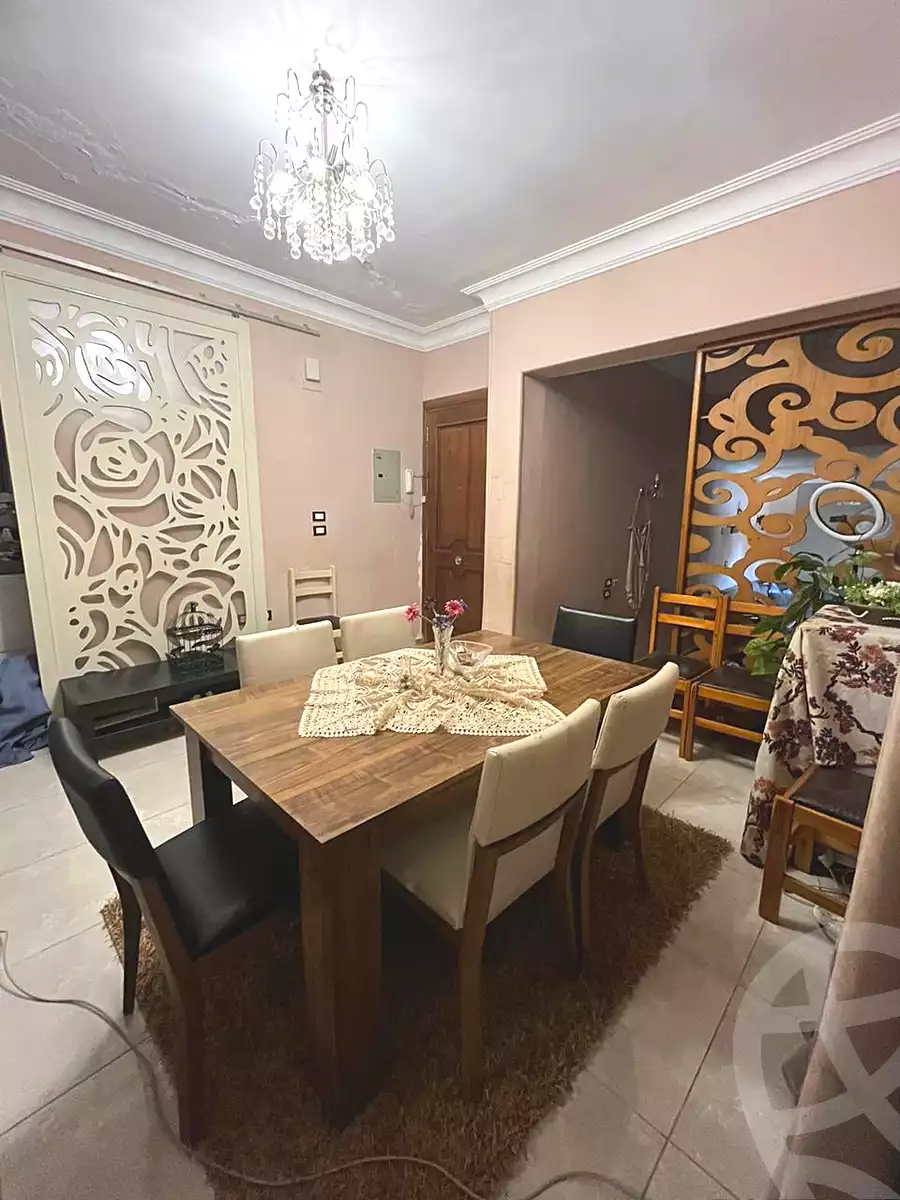 https://aqarmap.com.eg/ar/listing/7136516-for-sale-cairo-6th-of-october-el-ahyaa-neighborhood-2nd-divided-from-al-kafrawei-st