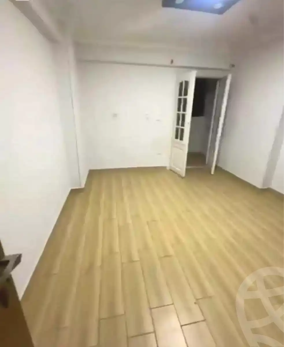https://aqarmap.com.eg/ar/listing/7137553-for-sale-alexandria-sydy-bshr-sydy-bshr-bhry-gamal-abd-el-nasir-st