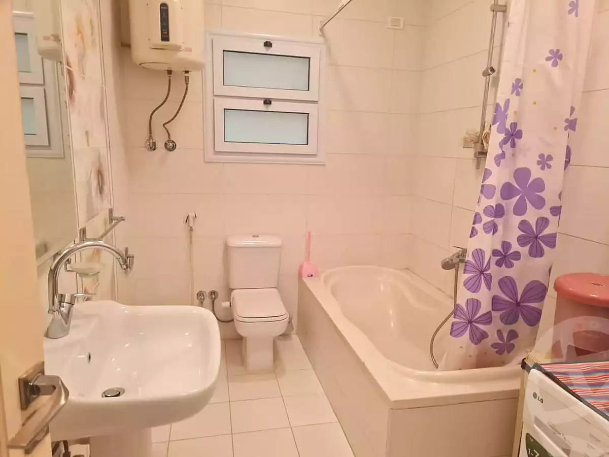 https://aqarmap.com.eg/ar/listing/7137949-for-sale-cairo-new-cairo-ganob-el-akadamiya-south-academy-g-lotfy-hassona-st