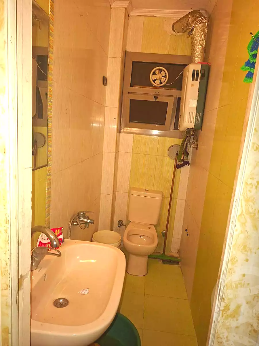 https://aqarmap.com.eg/en/listing/7138778-for-sale-cairo-ain-shams-ain-shams-el-sharkia-mohammed-amin-st