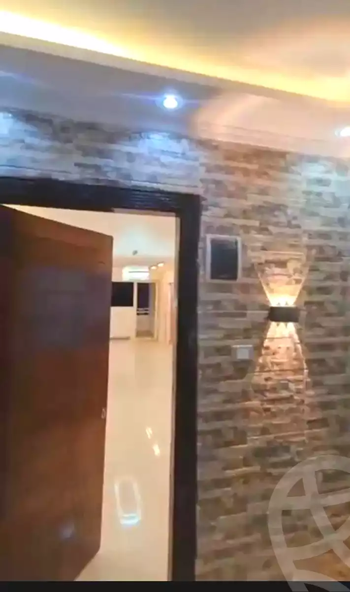 https://aqarmap.com.eg/ar/listing/7139000-for-sale-alexandria-miami-shr-jml-bd-lnsr