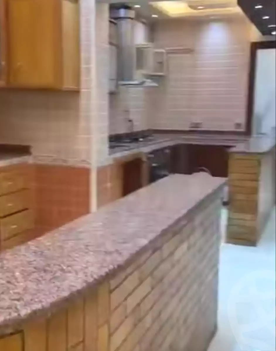 https://aqarmap.com.eg/ar/listing/7139641-for-sale-cairo-el-zaytun-lzytwn-lbhry-shr-mhmd-shkry