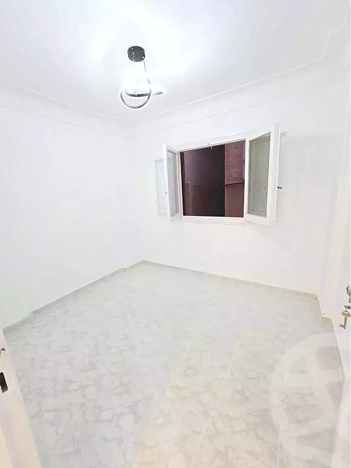 https://aqarmap.com.eg/ar/listing/7139900-for-sale-alexandria-al-agamy-shataa-el-nakheel-street-33