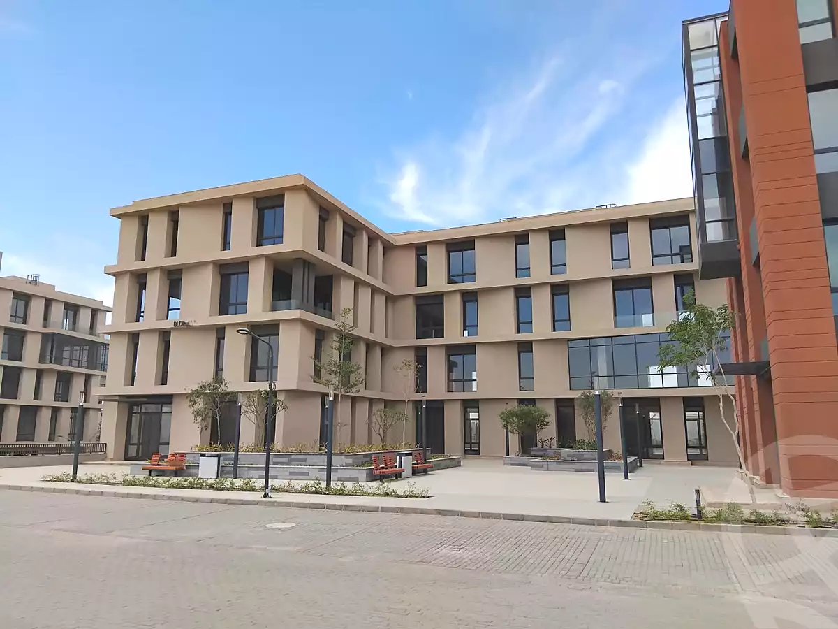 https://aqarmap.com.eg/ar/listing/7139998-for-sale-cairo-new-cairo-compounds-myndhws-byzns-mrkz-llttwyr