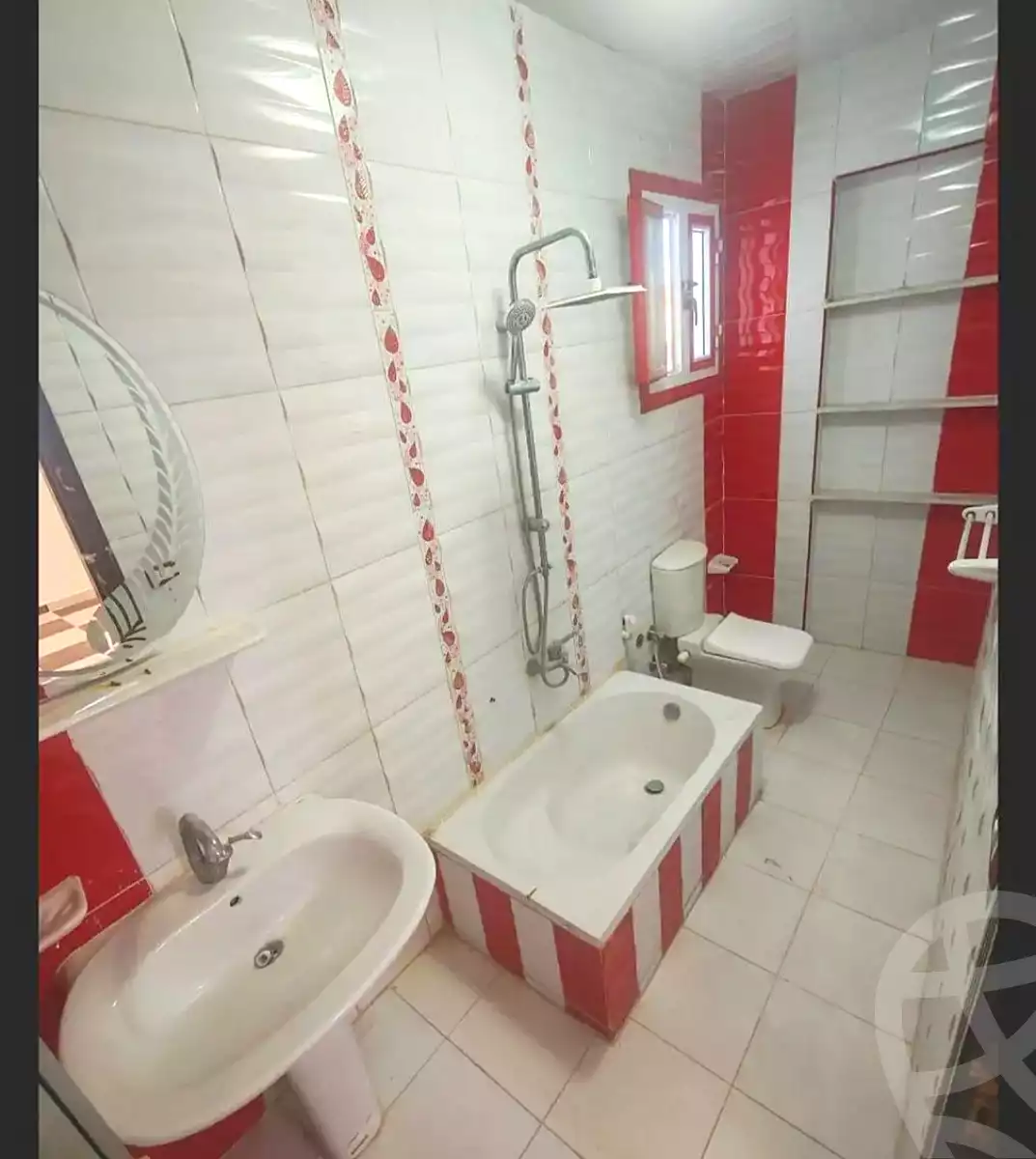 https://aqarmap.com.eg/en/listing/7140414-for-sale-alexandria-al-agamy-el-hanouvel-trablose-st