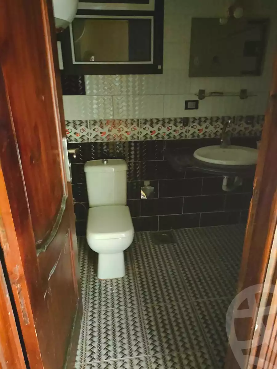 https://aqarmap.com.eg/ar/listing/7140765-for-rent-alexandria-zezenia-ibrahim-el-attar-st