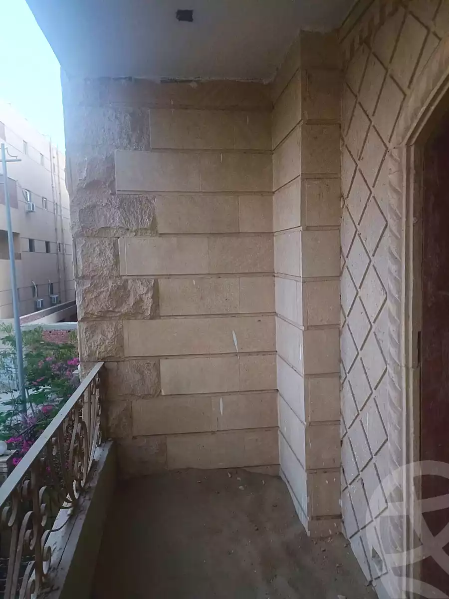 https://aqarmap.com.eg/en/listing/7141126-for-sale-cairo-new-cairo-compounds-kmbwnd-ldf-lwtny