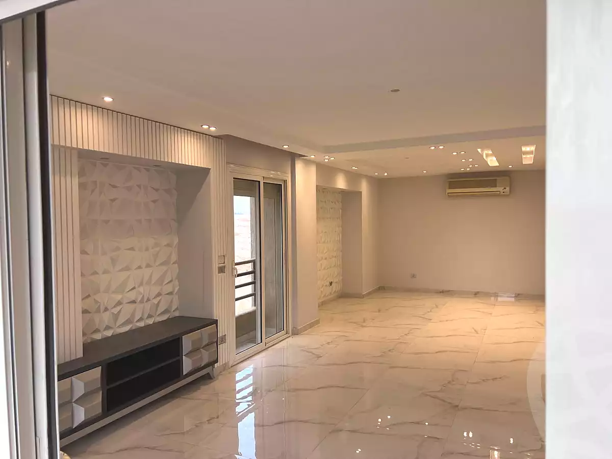 https://aqarmap.com.eg/en/listing/7141101-for-rent-cairo-new-cairo-compounds-the-square