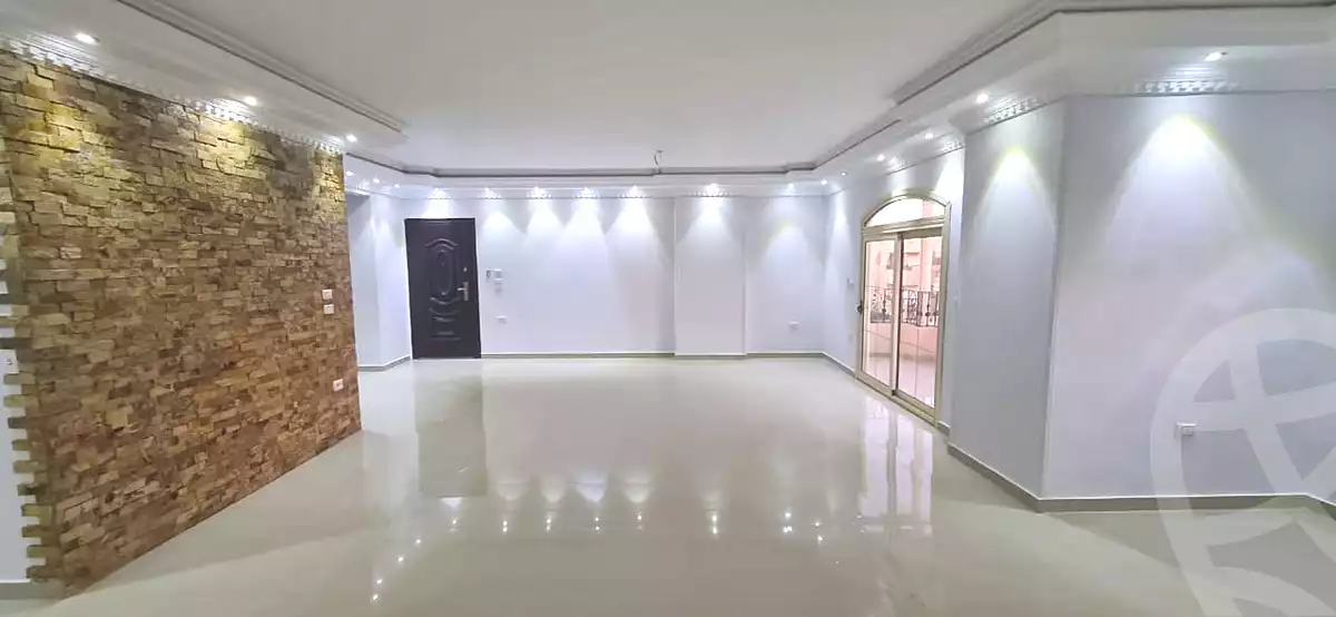 https://aqarmap.com.eg/ar/listing/7141496-for-sale-cairo-6th-of-october-el-ahyaa-neighborhood-3rd-al-hay-al-thalith-st