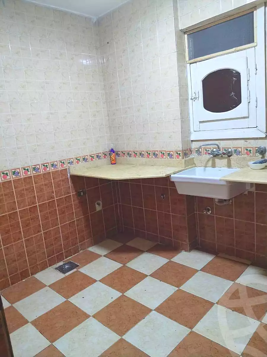 https://aqarmap.com.eg/ar/listing/7141738-for-rent-alexandria-sydy-bshr-sydy-bshr-bhry-shr-mhmwd-l-yswy