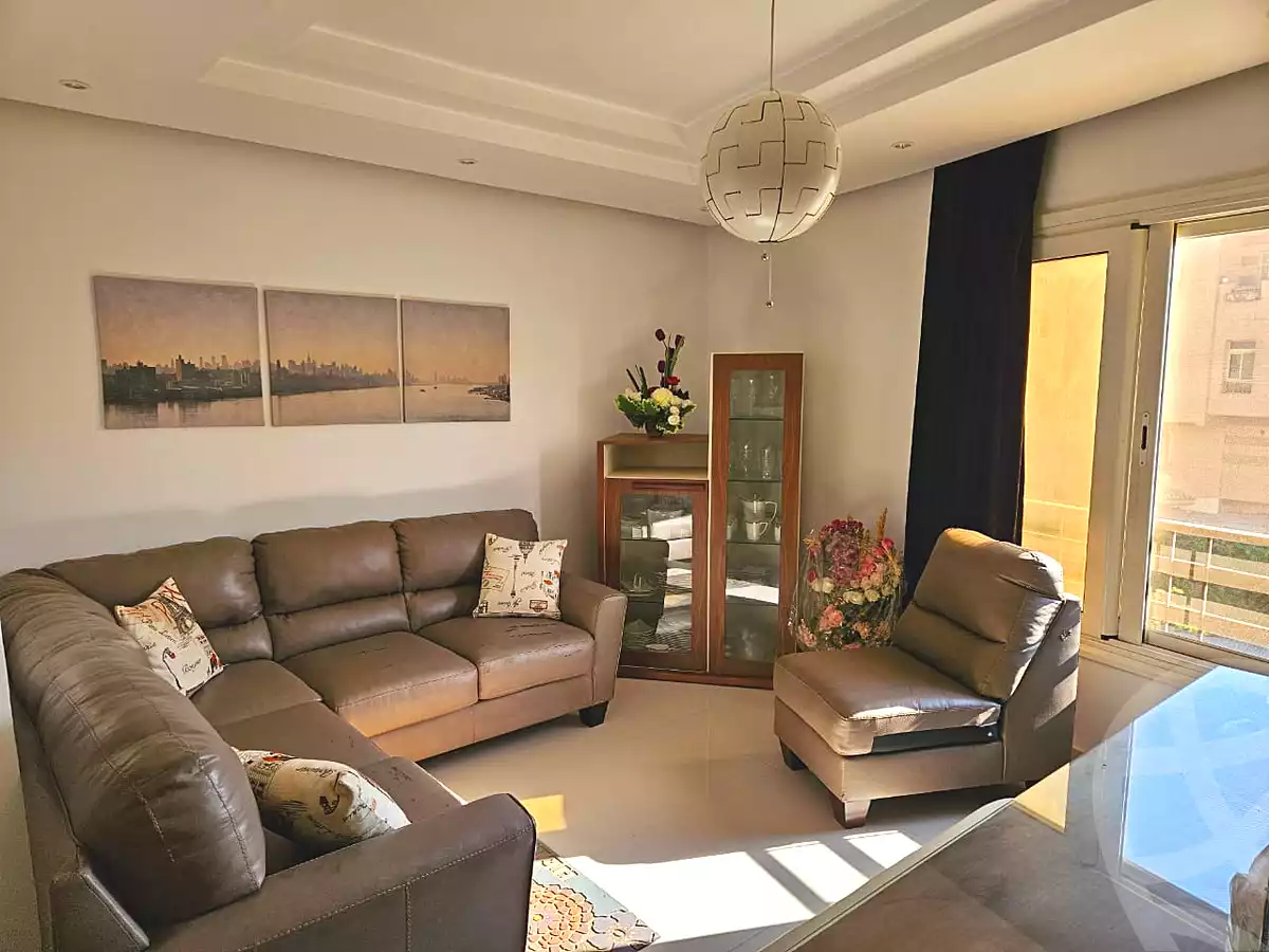 https://aqarmap.com.eg/ar/listing/7141747-for-rent-cairo-el-sheikh-zayed-city-el-hay-elthamen-area-1