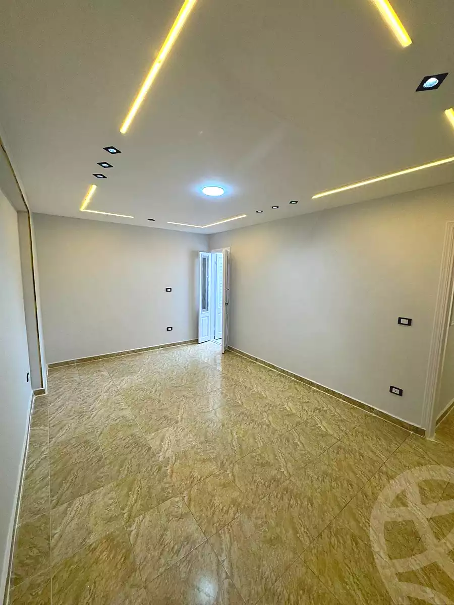 https://aqarmap.com.eg/ar/listing/7141769-for-sale-alexandria-el-asafra-shr-45